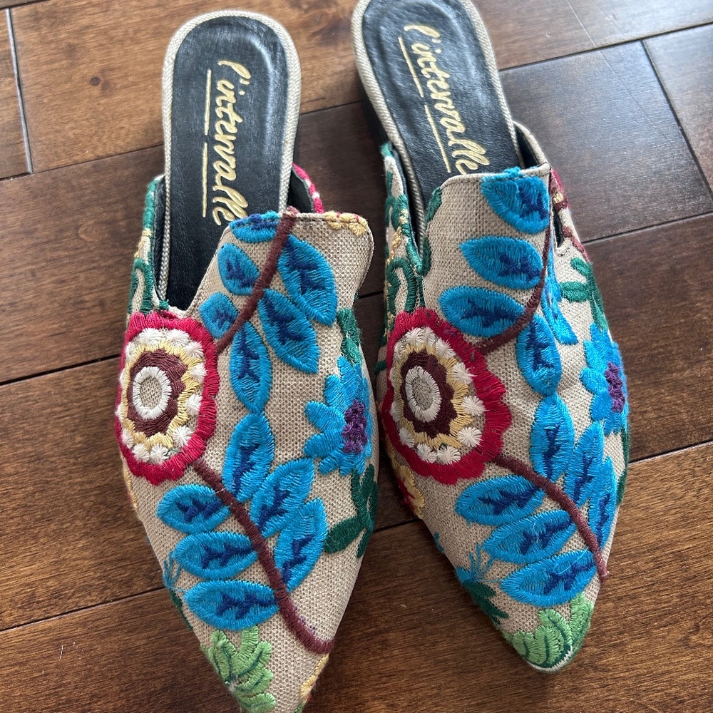 L'Intervalle mules (shoes)